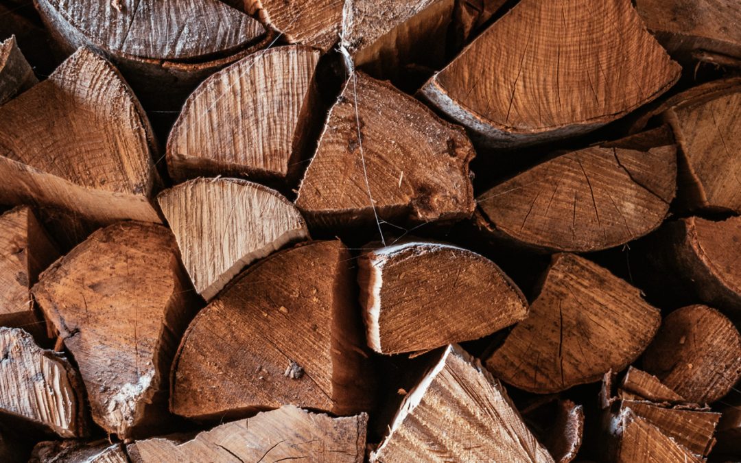 How Firewood Heating Compares to Other Heating Methods in Bedford, VA